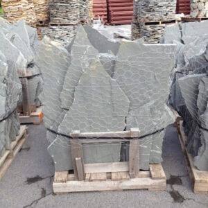 Tumbled Irregular Bluestone Natural Cleft
